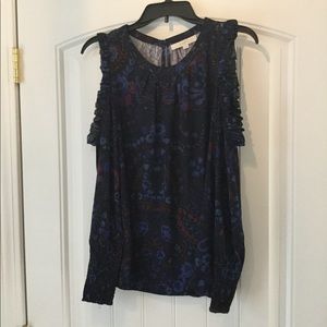 Open Shoulder Loft Top